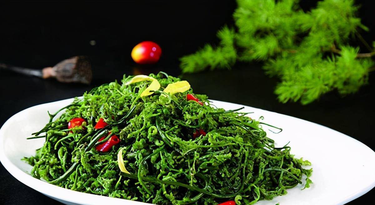 预防身体早衰,建议吃的食物,滋养肌肤,淡化色斑,排毒养颜_芹菜