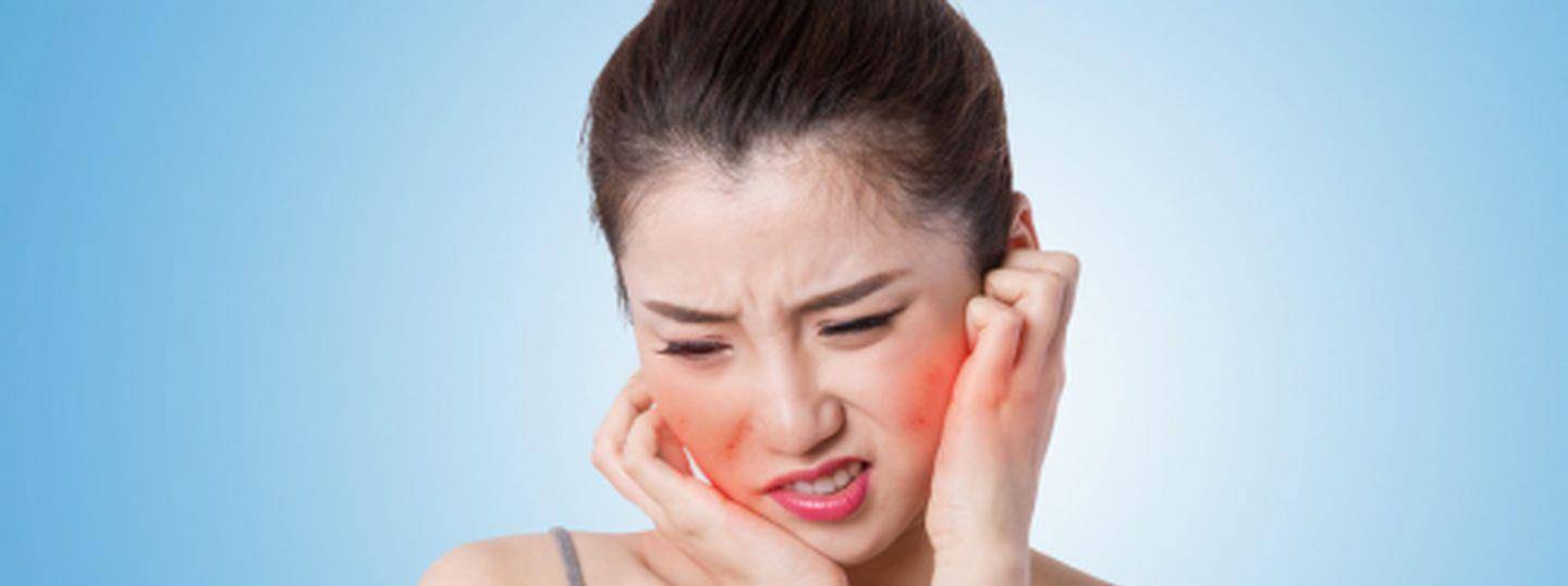 症状|湿热是一种中医中常见的致病因素，病因主要是感受外邪、饮食不节