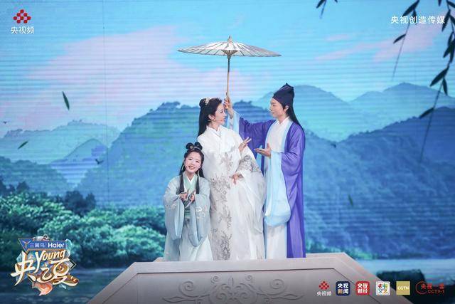 女神|40位主播合体亮相，梦想中的男神女神走下神坛，央视开启舞台亲民！