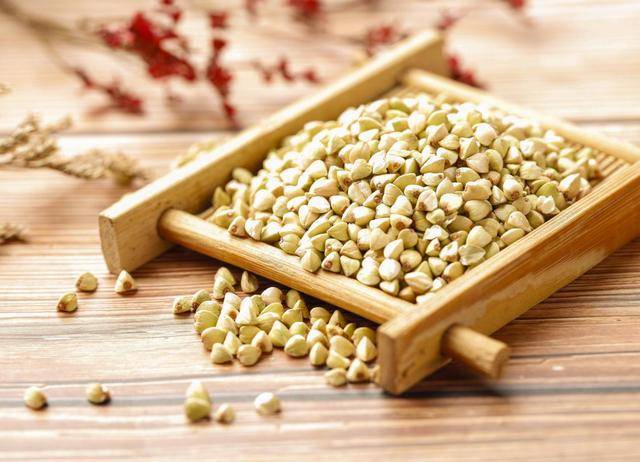 养护|47岁男子血糖从16.9到5.3，提醒：多吃2种食物，有助养护胰岛