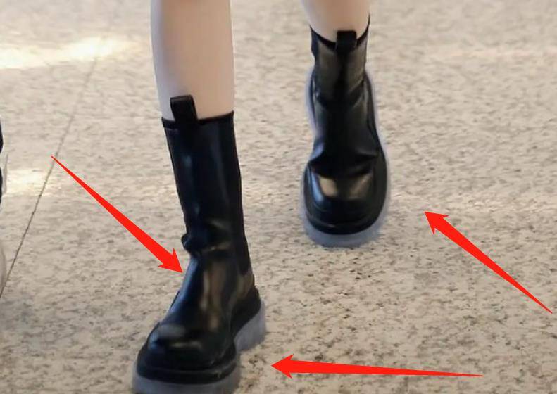 观众|鞠婧祎跳出舒适圈!头发终于绑起来了,大家却关注她的鞋跟