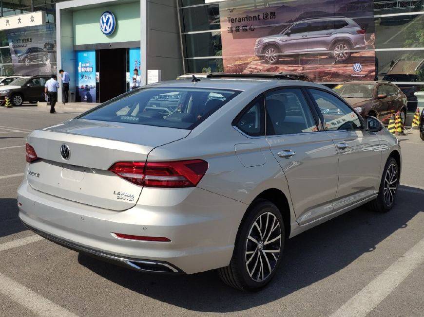 大众朗逸plus手动挡评测 dde36fa9229a43738eb031b19e550da7.jpeg