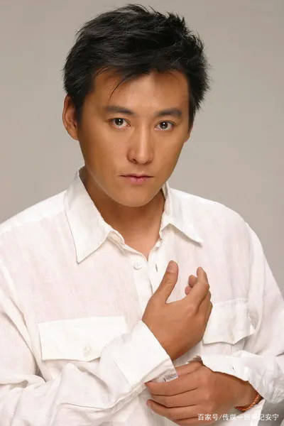 角色|李冰冰任泉同届,最为埋没的上戏帅哥,50岁“千面小生”发福了