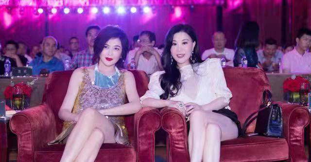 李逸朗“哭腔”唱《傻红香港
