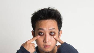 症状|肾脏“不行”的时候，一般都会出现4个症状，当心变成尿毒症