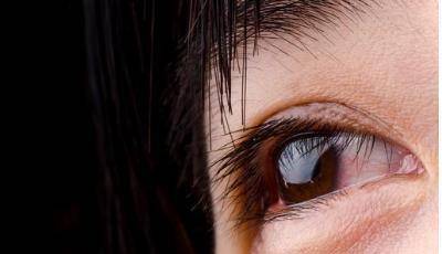 症状|肾脏“不行”的时候，一般都会出现4个症状，当心变成尿毒症