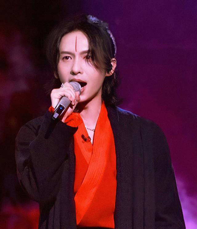 40岁的丁克族,婚姻里独宠一人,张淇“爱老婆”,真的是人设吗?_黑豹乐队