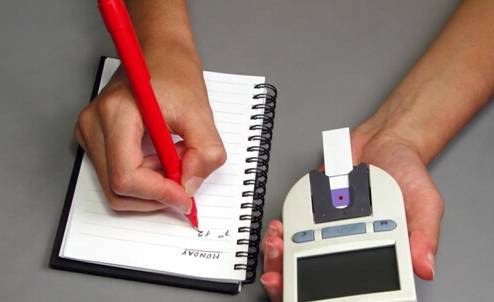 并发症|有糖尿病的人空腹血糖不超过7，餐后2小时血糖不超过10，可以吗？