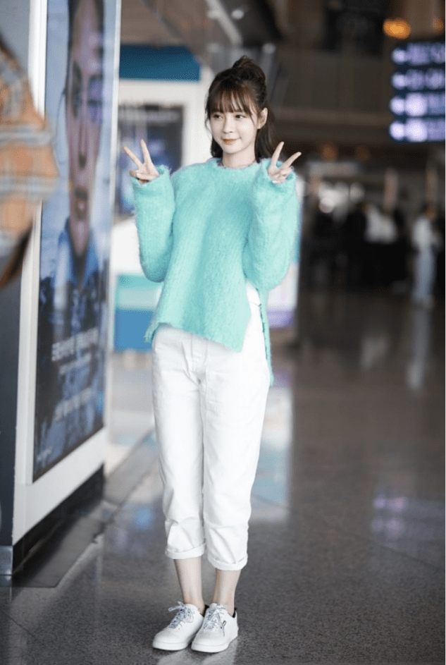 卫衣|30多的沈梦辰其实也不咋年轻了，但穿得却像高中生，还有小女孩样