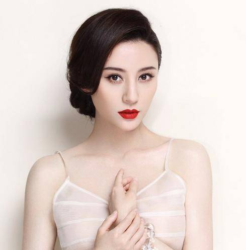 萧承煦|失婚女人邬倩倩:年老色衰去整容?膝下无子,抚养侄女抱团取暖