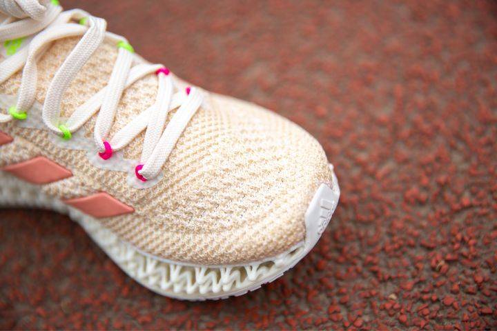 数据|跑鞋界新风向标 阿迪达斯4DFWD引爆运动圈