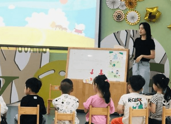 家长|鼓励三胎政策不见效果,国家出手整治幼儿园乱象,可以放心生了