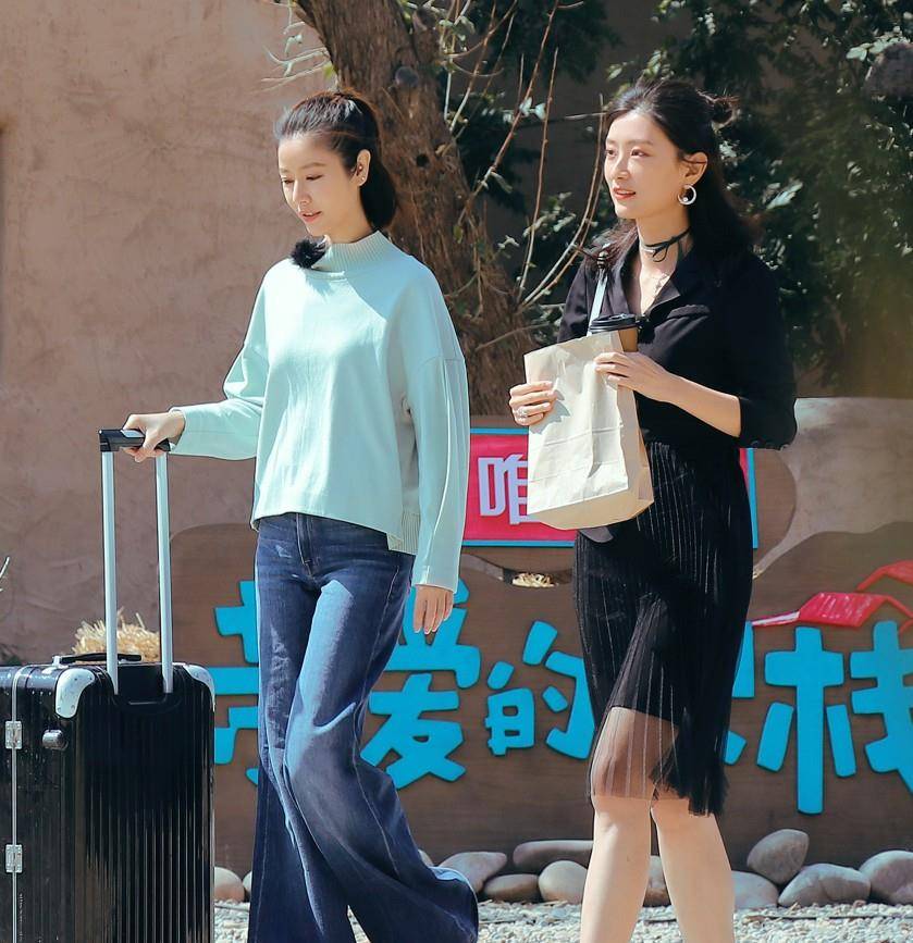 客人|林心如穿阔腿裤嫩成20岁，却被旁边的客人抢镜，不考虑出道吗？