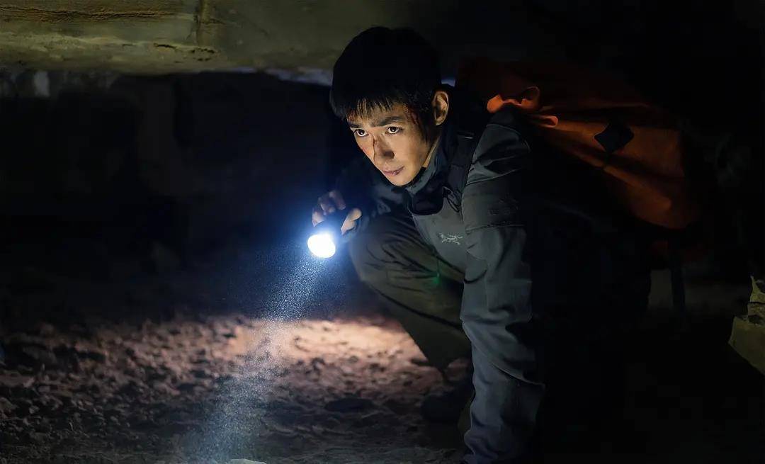 因为|上映2天票房有望破亿？朱一龙的新片打了太多人的“脸”