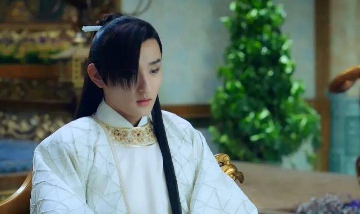 因为|10位“古装奇丑”的男星，别人穿古装是帅，他们是“没眼看”