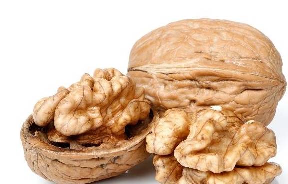 体重|女生来“例假”,5种零食可以使劲儿吃,暖宫排毒,体重也悄悄降