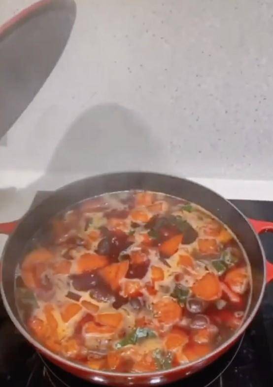 食谱|44岁梁咏琪冻龄红菜头食谱公开5大好处:有助抗氧化、预防水肿