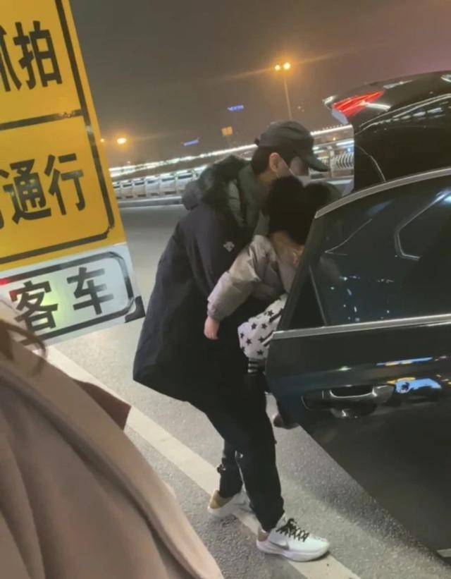 她低调嫁给香港富豪丁子峻婚后被宠成小公主依旧