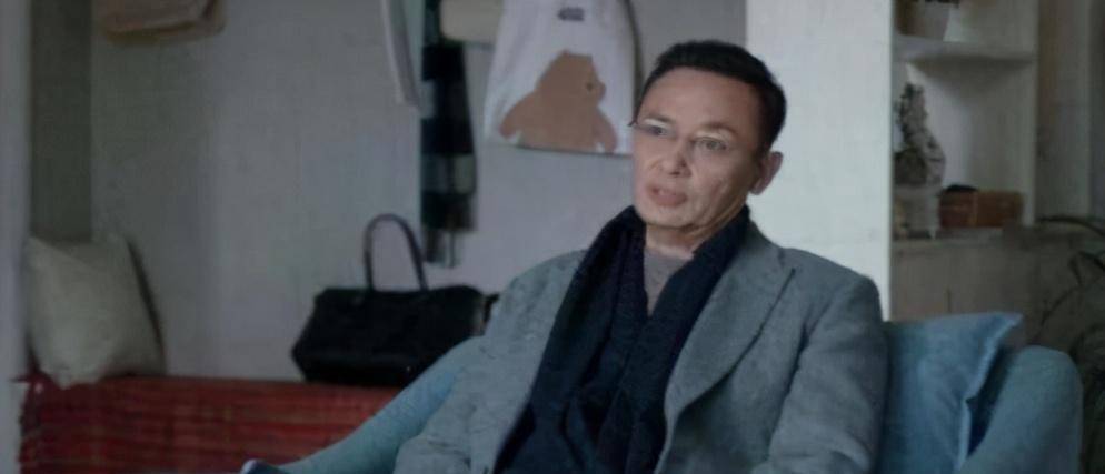 演技|出道22年未红,因“长得帅”被拉去演戏,今59岁凭《都挺好》大火