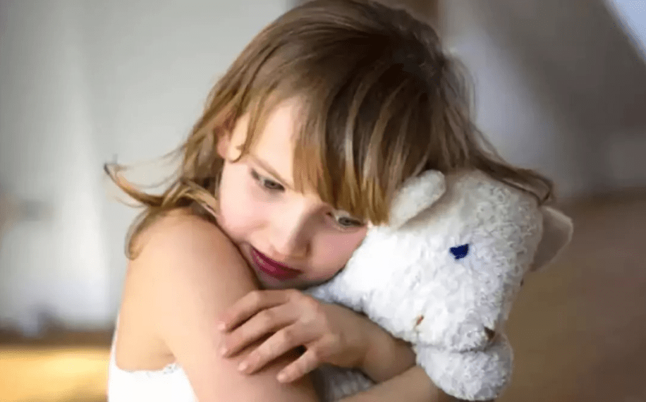 幼儿园|“妈，没人和我玩”，妈妈的三种不同态度，直接影响孩子的社交力