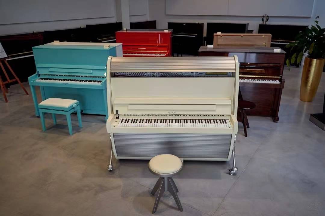 petrof佩卓夫少女粉和薄荷绿的钢琴你见过吗