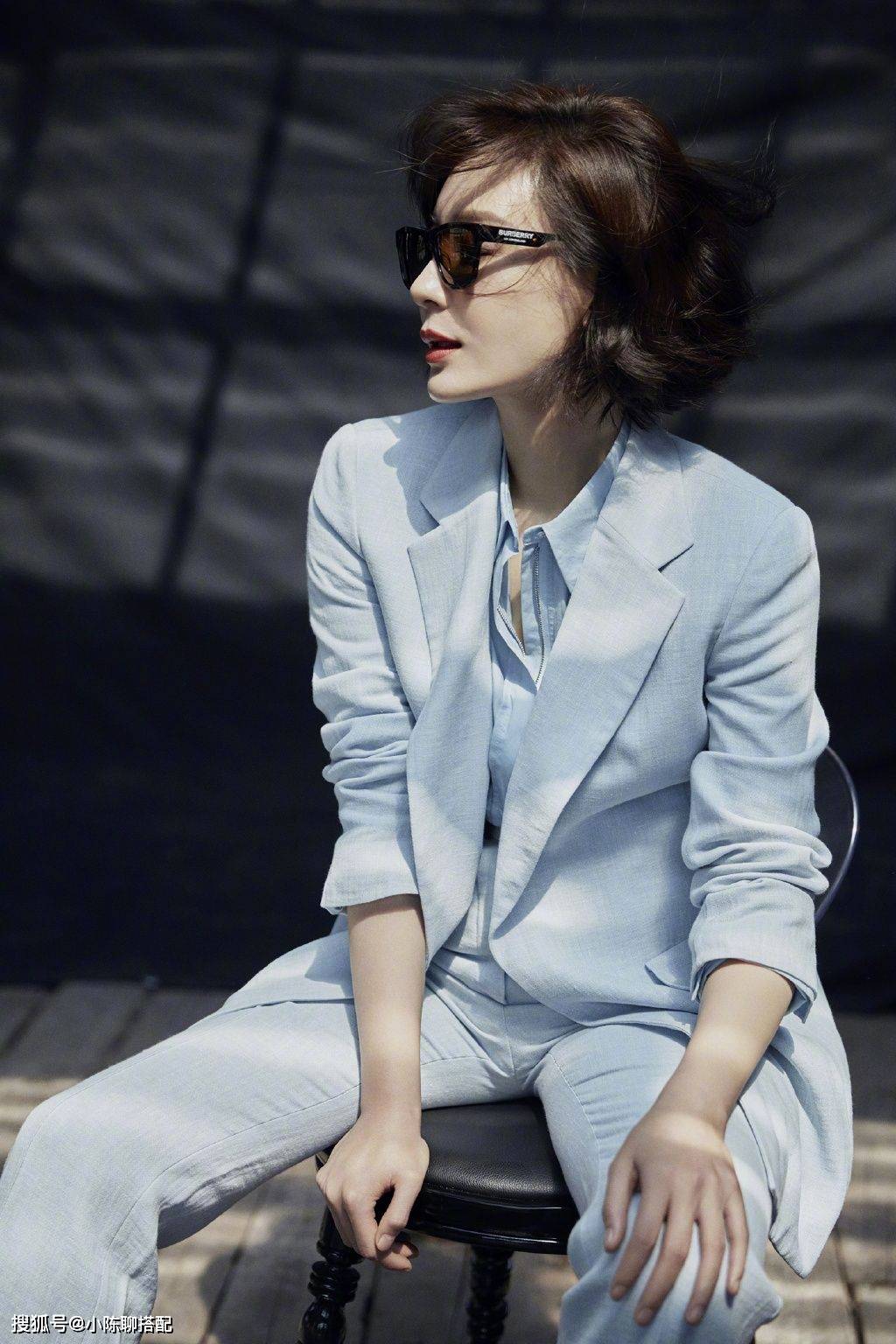 服装|中年女性的气质“叠穿”法，还得跟着这些中年女明星学