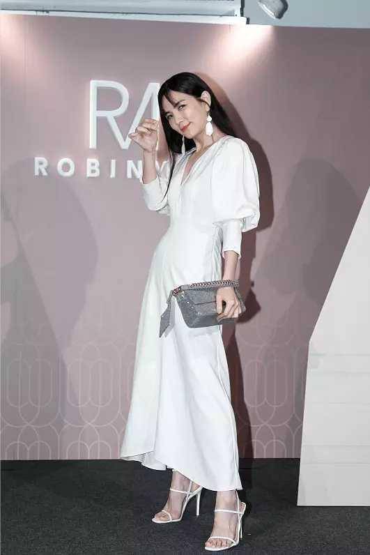 she|“人到中年”的陈嘉桦，反而越来越有女人味儿了