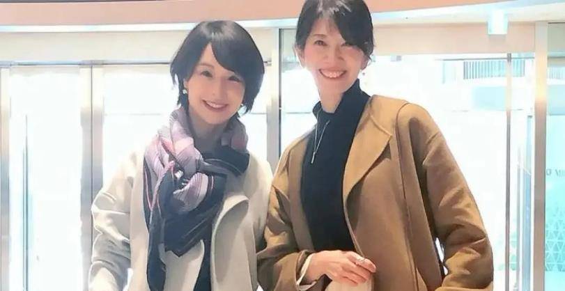 发型|五六十岁的女人，过年烫发建议选这三款发型，时髦减龄又好打理