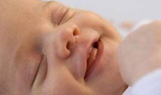 婴儿几个月会发出声音笑 9f46d12a4d6c4d5fb96dd5d2afa3845e.jpeg