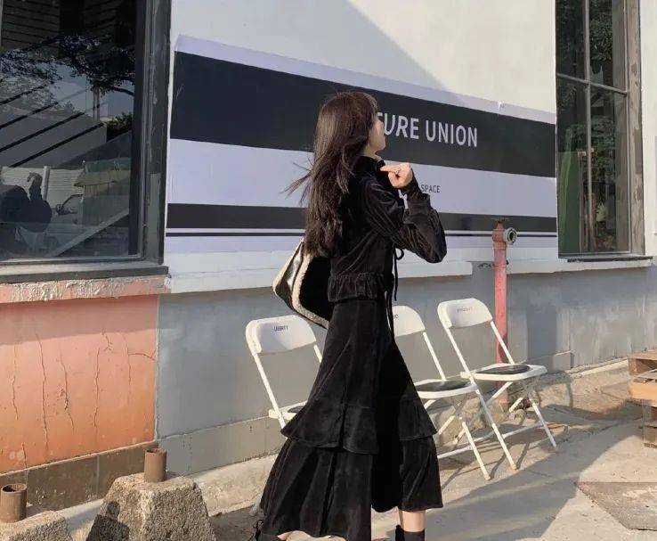 黑色|过年回家就该这么穿，讨喜又时髦