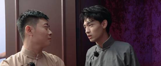 大褂|秦霄贤出名靠帅和傻？这一期《德云斗笑社》后，依我看其实不然！