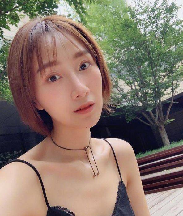 肖涵|有种“整容”叫十年后的慕容云朵，戴上眼镜那一刻，是心动啊