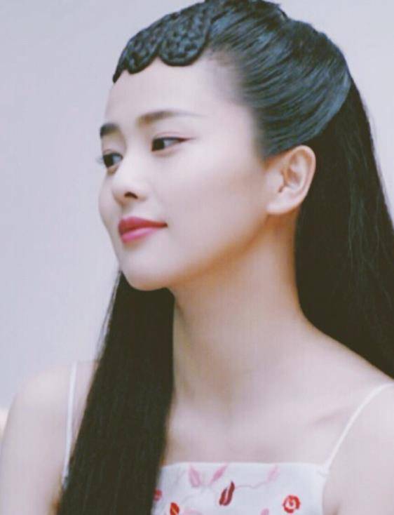 演技|出道即女主，白鹿的“爆火”路上，这部播配角戏才是重要