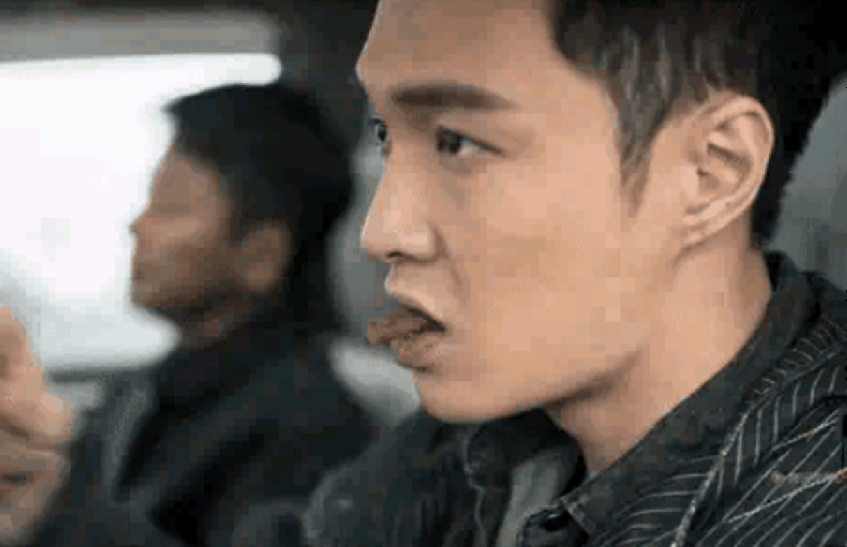 因为|《扫黑风暴》被提议下架?张艺兴嚼槟榔成败笔,希望不要删减太多