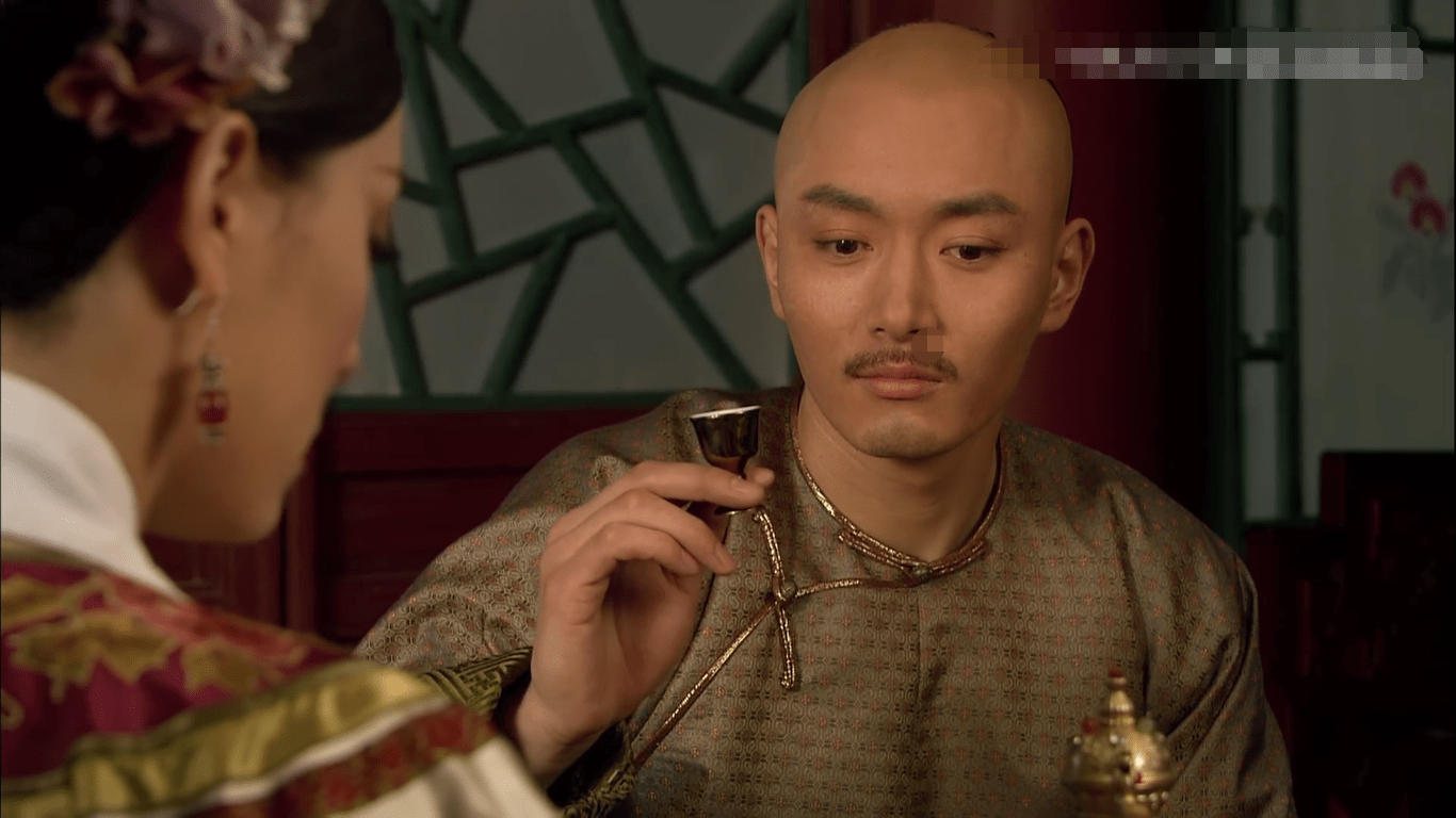 再看《甄嬛传》才发现果郡王外表大暖男,实则炸药包_皇帝