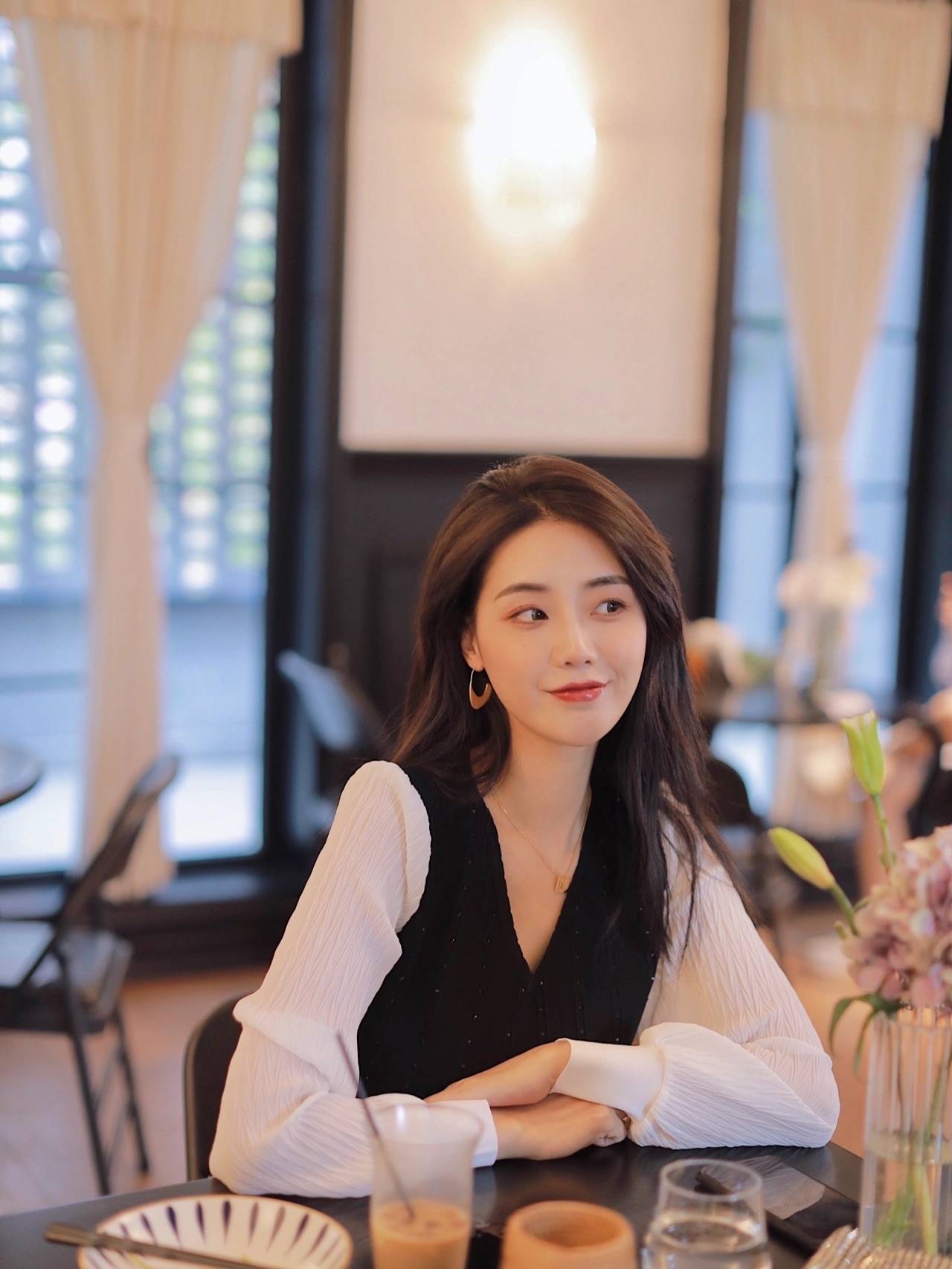 姐妹|?职场穿搭丨怎么穿才能做一个秋天的温柔系甜姐姐