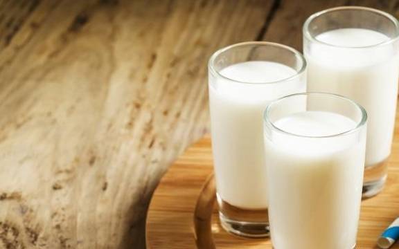 酸奶配什么吃比较好 02701c68f86b4d4288bb0f19f2346e89.jpeg