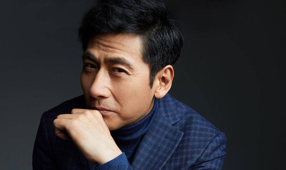 戏红人不红,出道33年0绯闻的陆剑民,妻子是著名女歌手