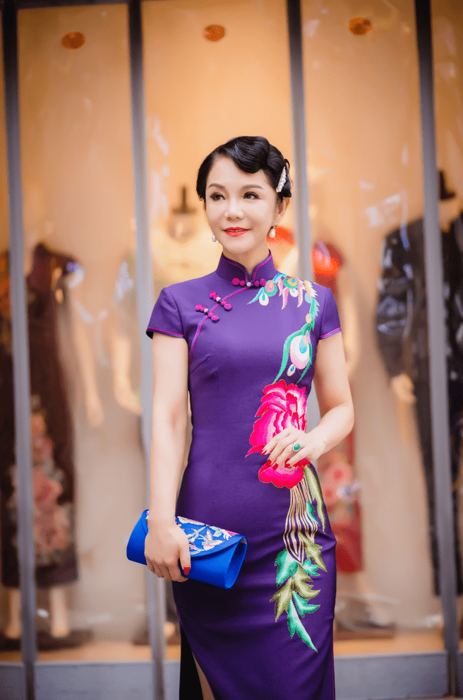 传统|中秋节穿这几款旗袍让你在团圆时 人比月更美！