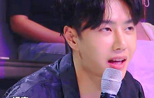 因为|王一博变导师被为难，评价前队长谨慎发言，最后只能说俩字