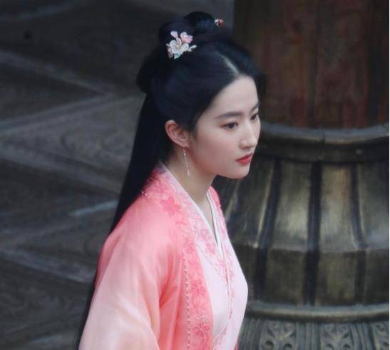 身材 刘亦菲颜值又“仙”回来了,新古装剧预告曝光,服化道大获好评