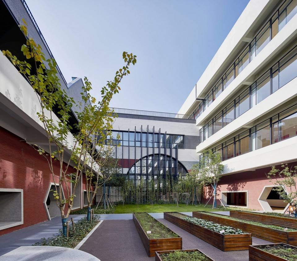 设计|幼儿园和小学一体的贵族学校，这设计真绝！