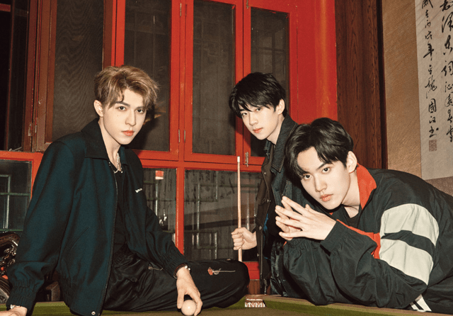 快乐大本营发into1剪影镜头拉近粉丝一致给节目组好评