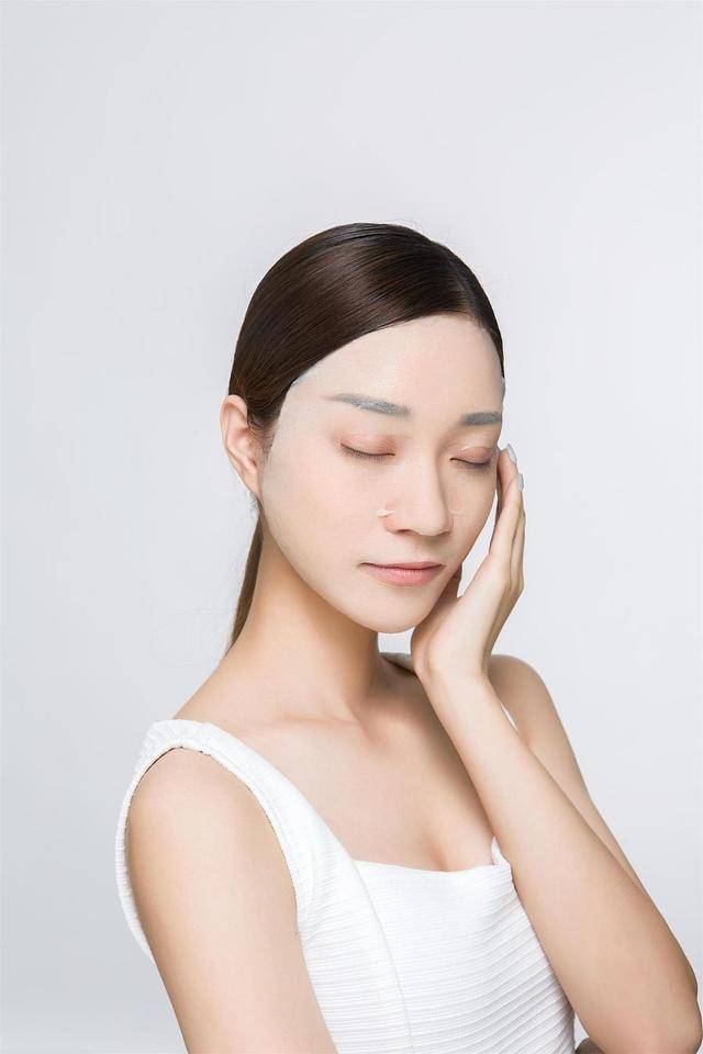 wis为什么坚持敷面膜，肤质仍然很差？这2点注意了，素颜精致气质好