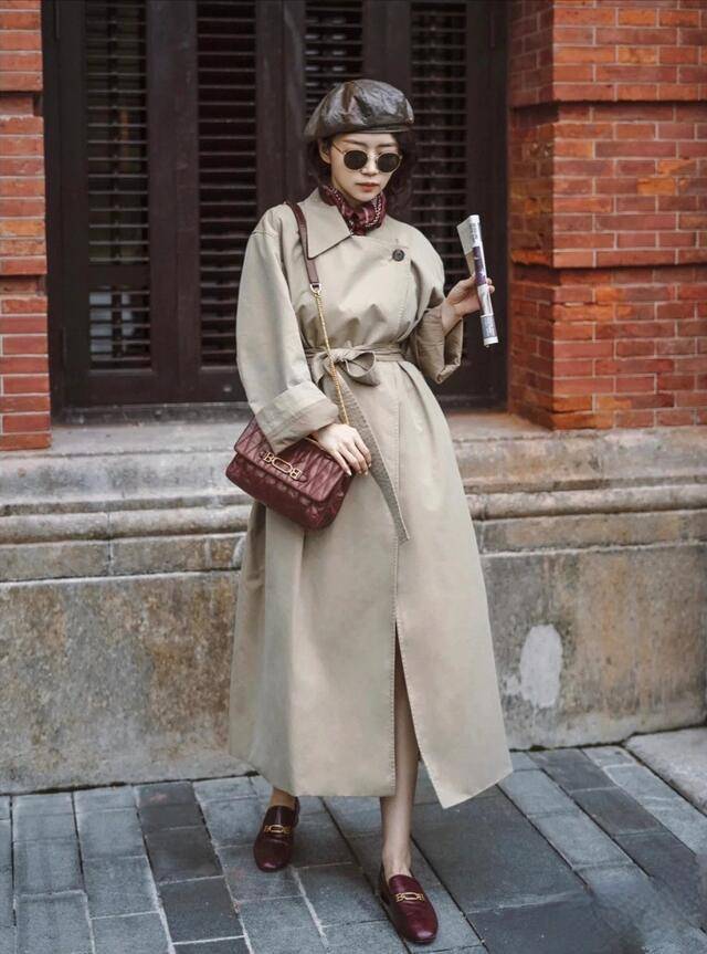 大意|穿风衣别大意,鞋子才是最重要的,搭配让你优雅又大气!