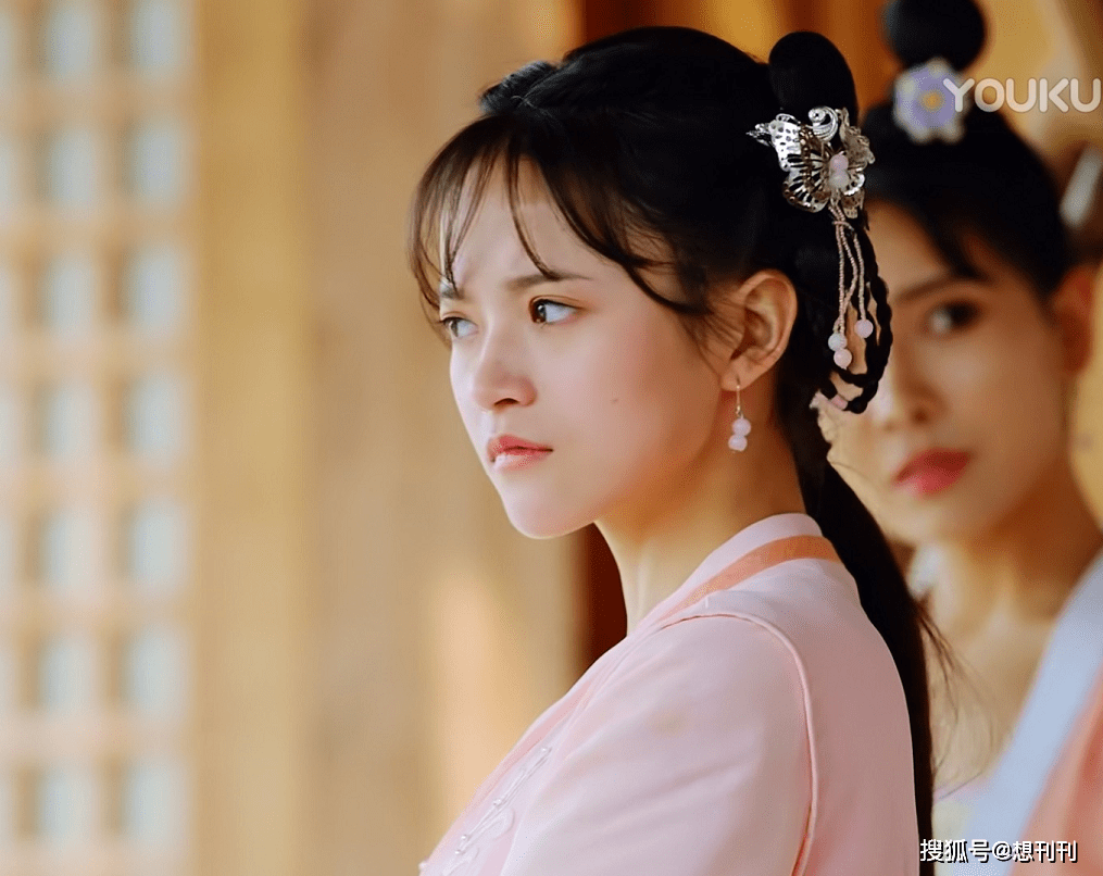 什么|五毒俱全！网剧主角配角一个比一个辣眼睛，整容崎岖超龄演技差…