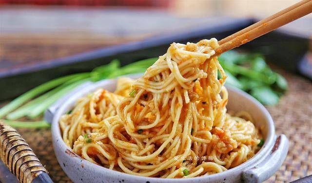 饺子皮|比馒头营养,比米粥香,软糯够味,早餐这样吃,老公孩子最喜欢!