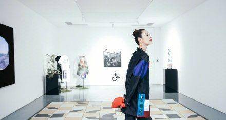 设计 意大利品牌跨界苗族设计,刘雯化身苗寨少女,国潮燃起来不得了