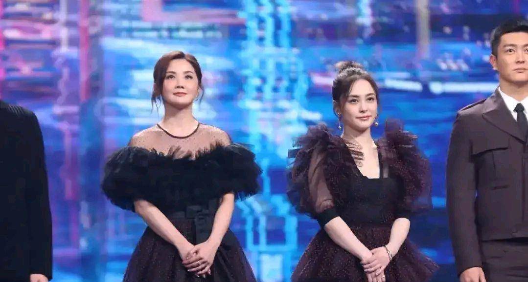 身材 女明星在照片里个个颜值佳身材好，可到了晚会就全都暴露了