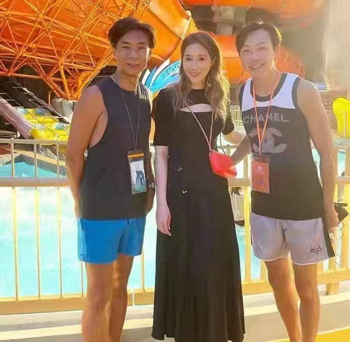 甘比 香港仨超级贵妇参加活动！徐子淇踩10cm松糕鞋太拼，黎姿碾压甘比